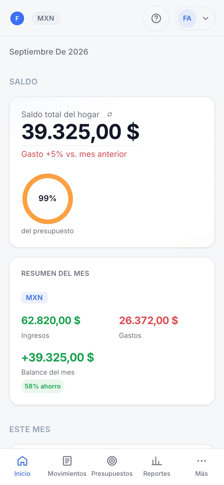 Inicio de FamiliesWallet en el celular con el saldo del hogar y el resumen del mes.